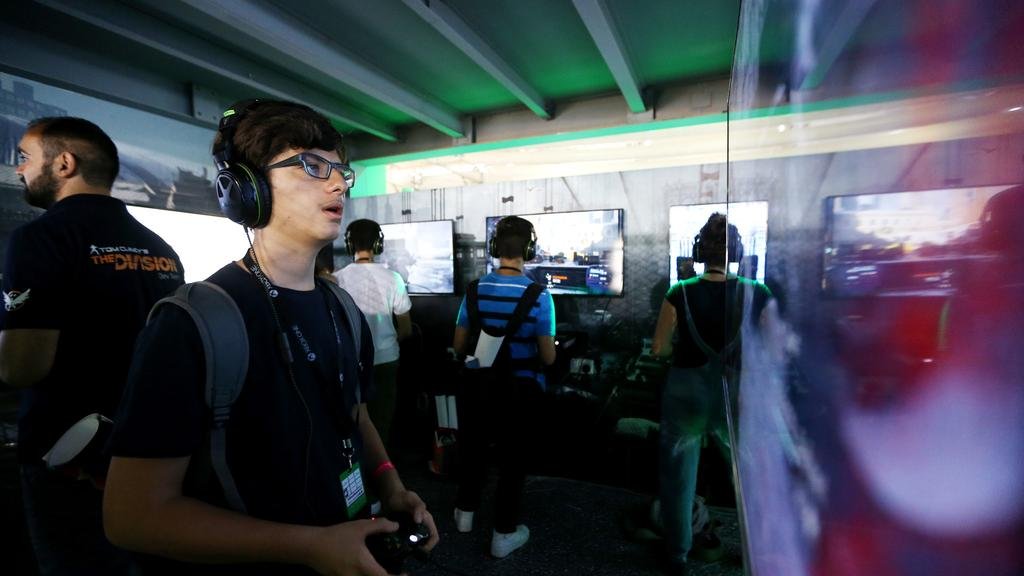 Game Localization: Boost Popularity & Global Reach